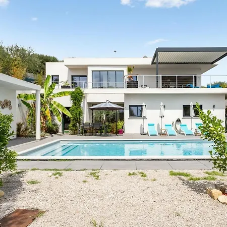 Splendid With Pool And Seaview 20 Min Away From Center - Welkeys Villa