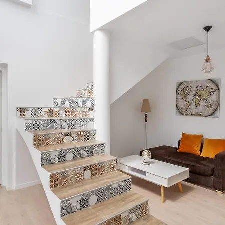 Splendid With Pool And Seaview 20 Min Away From Center - Welkeys